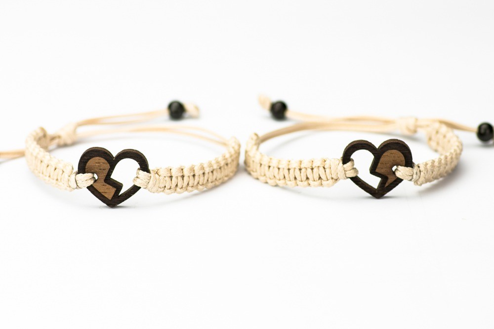 Wooden Bracelet Hearts Merbau Cotton (Set of 2 items)