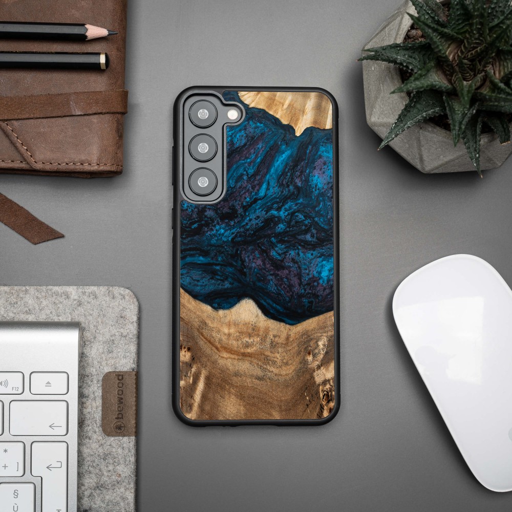 Etui Bewood Unique na Samsung Galaxy S23 Plus - Planets - Neptun (2)