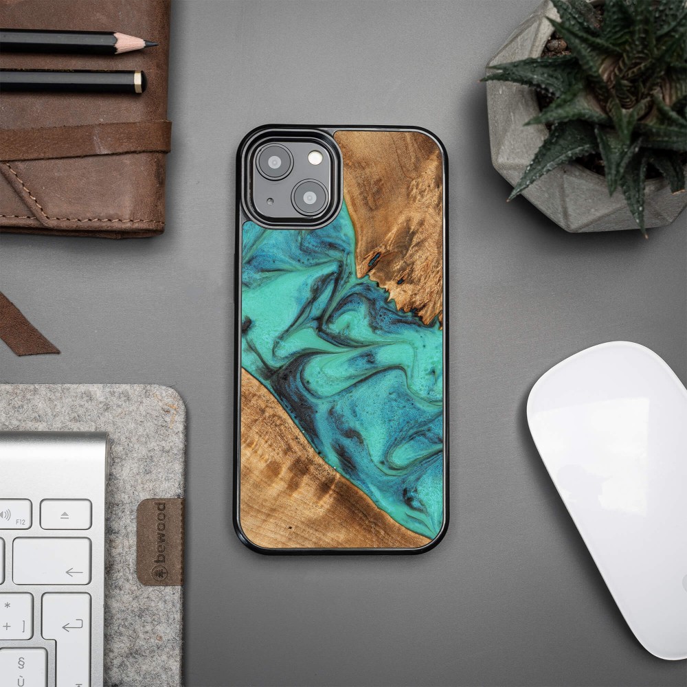 Bewood Resin Case - iPhone 13 - Turquoise