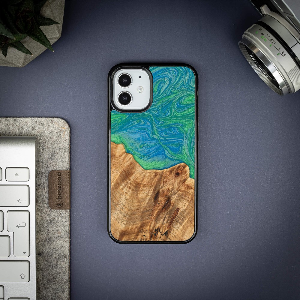 Bewood Resin Case - iPhone 12 Mini - Neons - Tokyo (2)