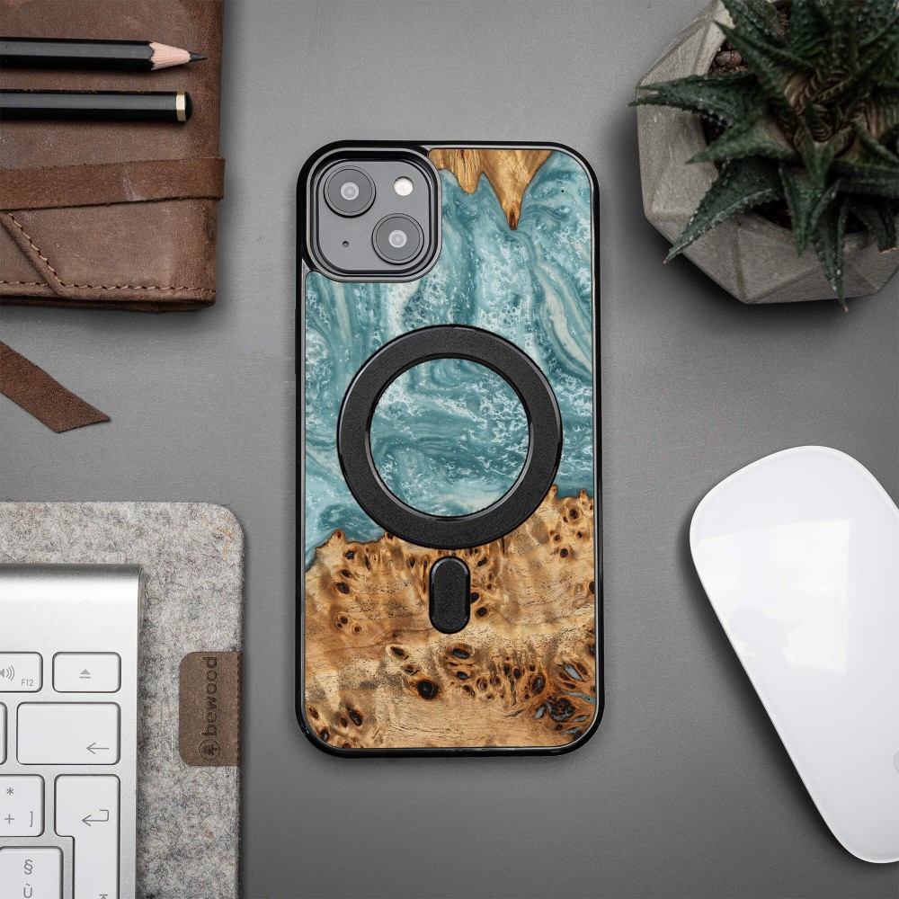 Bewood Resin Case - iPhone 14 Plus - Planets - Uranus - MagSafe