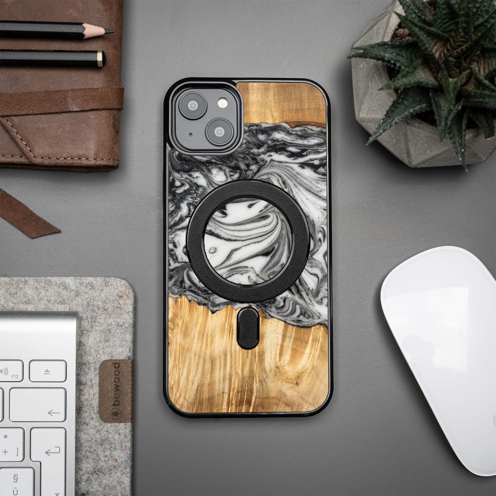 Bewood Resin Case - iPhone 14 Plus - 4 Elements - Earth - MagSafe