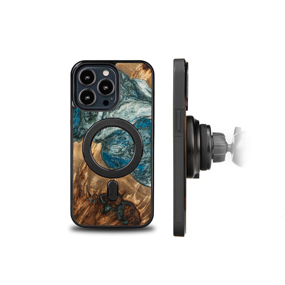 Bewood Resin Case - iPhone 13 Pro - Planets - Earth - MagSafe