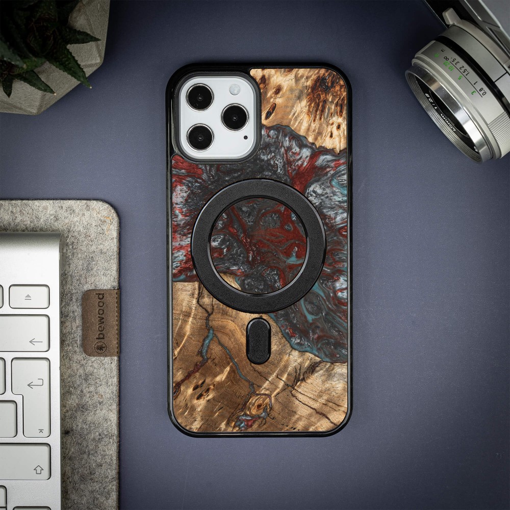 Bewood Resin Case - iPhone 12 Pro Max - Planets - Pluto - MagSafe