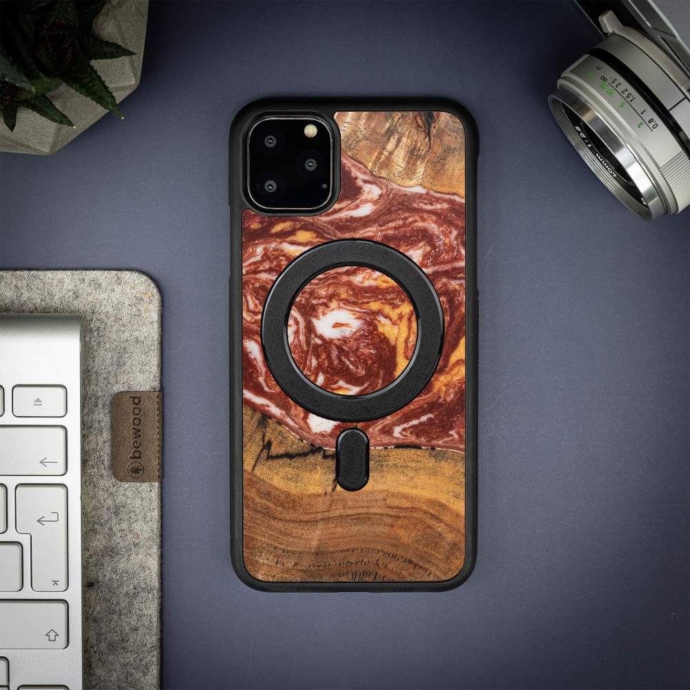 Bewood Resin Case - iPhone 11 Pro Max - Planets - Mars - MagSafe