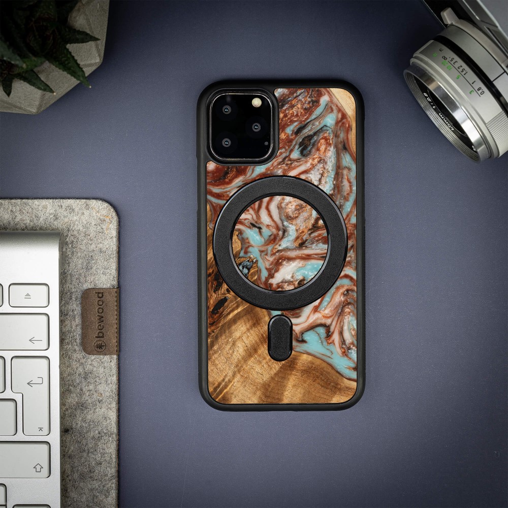 Bewood Resin Case - iPhone 11 Pro - Planets - Jupiter - MagSafe