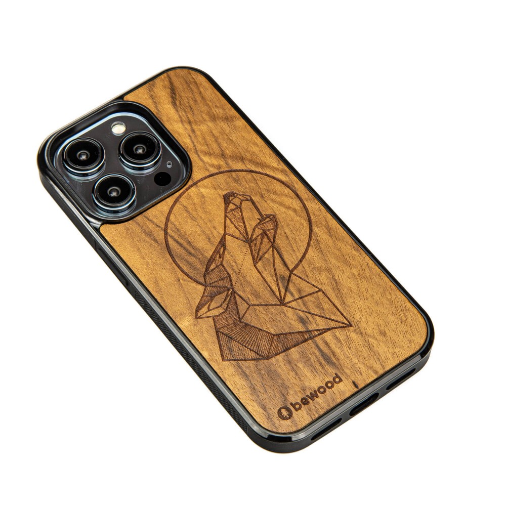 Apple iPhone 15 Pro Wolf Imbuia Bewood Wood Case