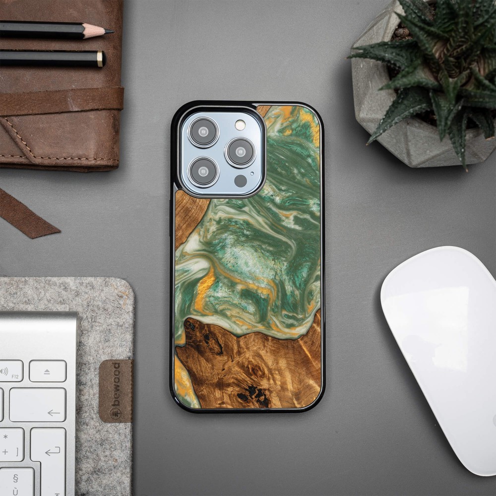 Bewood Resin Case - iPhone 15 Pro - 4 Elements - Water