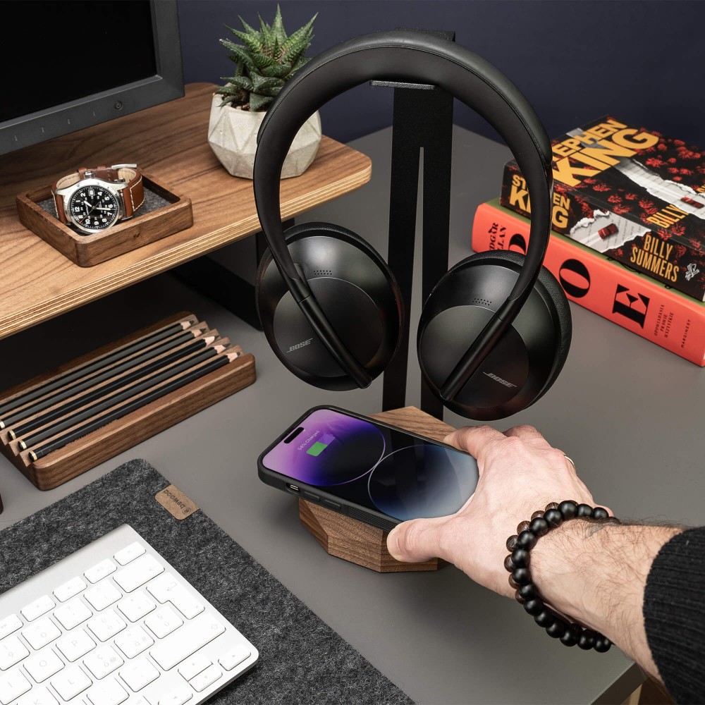 Wood Headphone Stand with QI Charger 15W - Black - Walnut