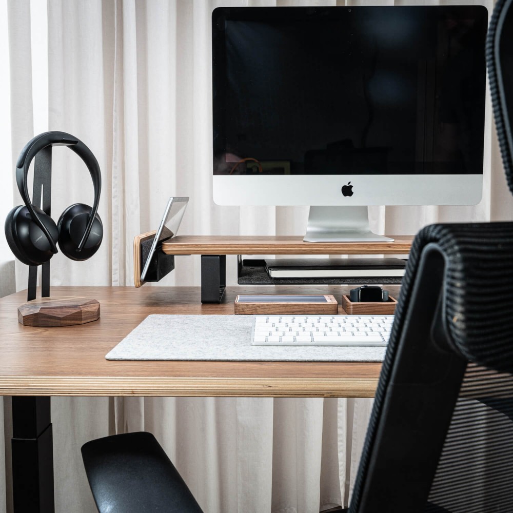 Wood Headphone Stand with QI Charger 15W - Black - Walnut