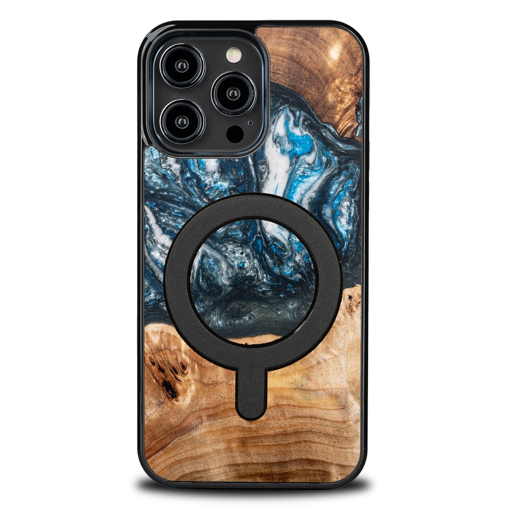 Etui Bewood Unique na iPhone 14 Pro Max - Planets - Ziemia z MagSafe