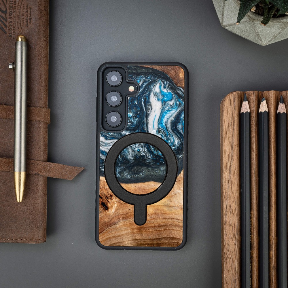 Bewood Resin Case for Samsung Galaxy S25 - Planets - Earth with MagSafe (3)