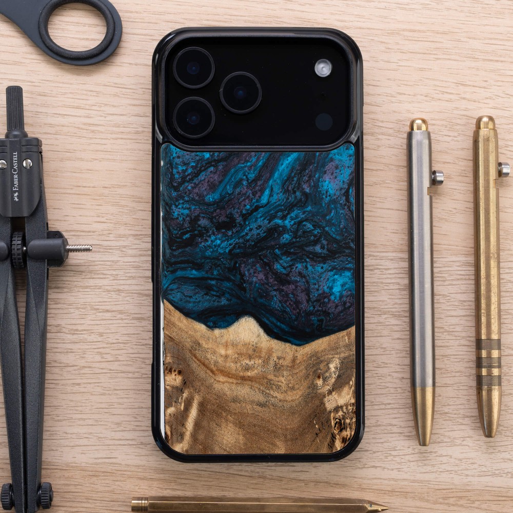 Bewood Resin Case for Apple iPhone 17 Pro Max - Planets - Neptune (3)
