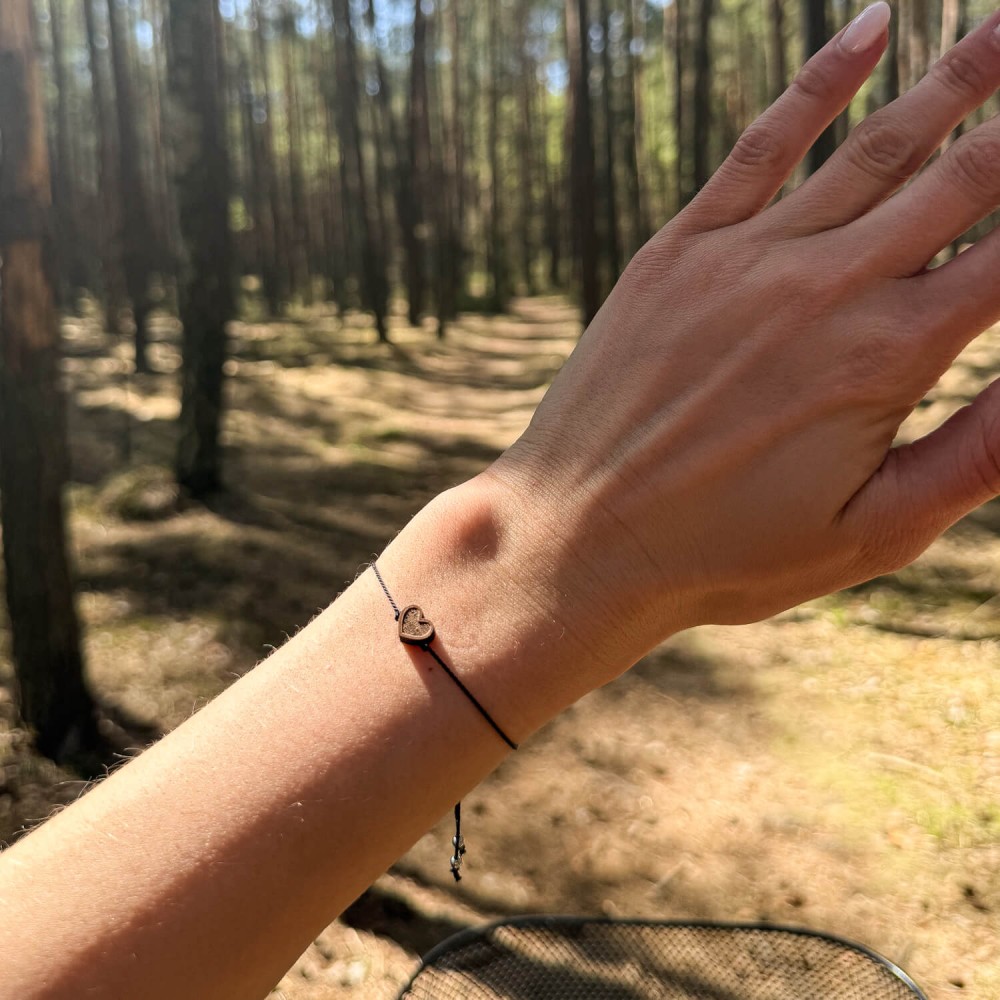 Bewood Happiness Bracelet – Heart - Red (3)