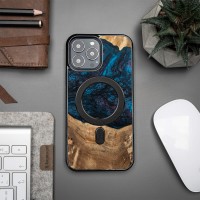 Etui Bewood Unique na iPhone 13 Pro Max - Planets - Neptun z MagSafe