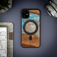 Etui Bewood Unique na iPhone 11 - Planets - Saturn z MagSafe