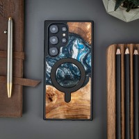 Etui Bewood Unique na Samsung Galaxy S24 Ultra - Planets - Ziemia z MagSafe