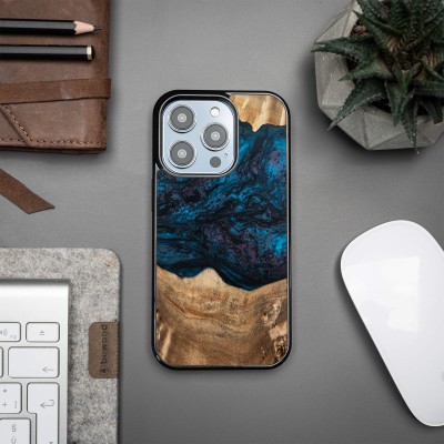 Bewood Resin Case  iPhone 14 Pro  Planets  Neptune
