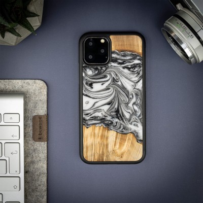 Bewood Resin Case  iPhone 11 Pro  4 Elements  Earth