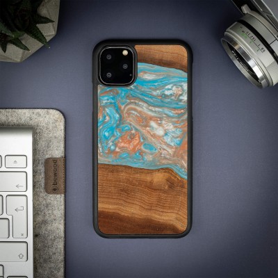Bewood Resin Case  iPhone 11 Pro Max  Planets  Saturn