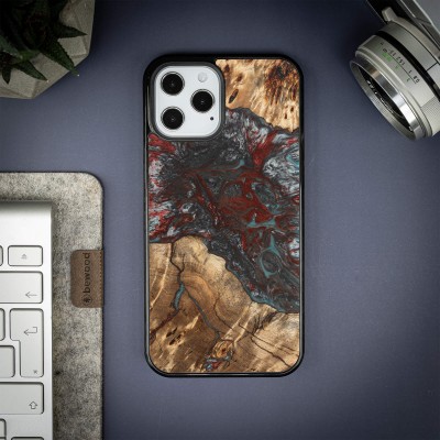 Bewood Resin Case  iPhone 12 Pro Max  Planets  Pluto