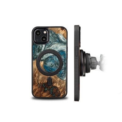 Bewood Resin Case  iPhone 13  Planets  Earth  MagSafe